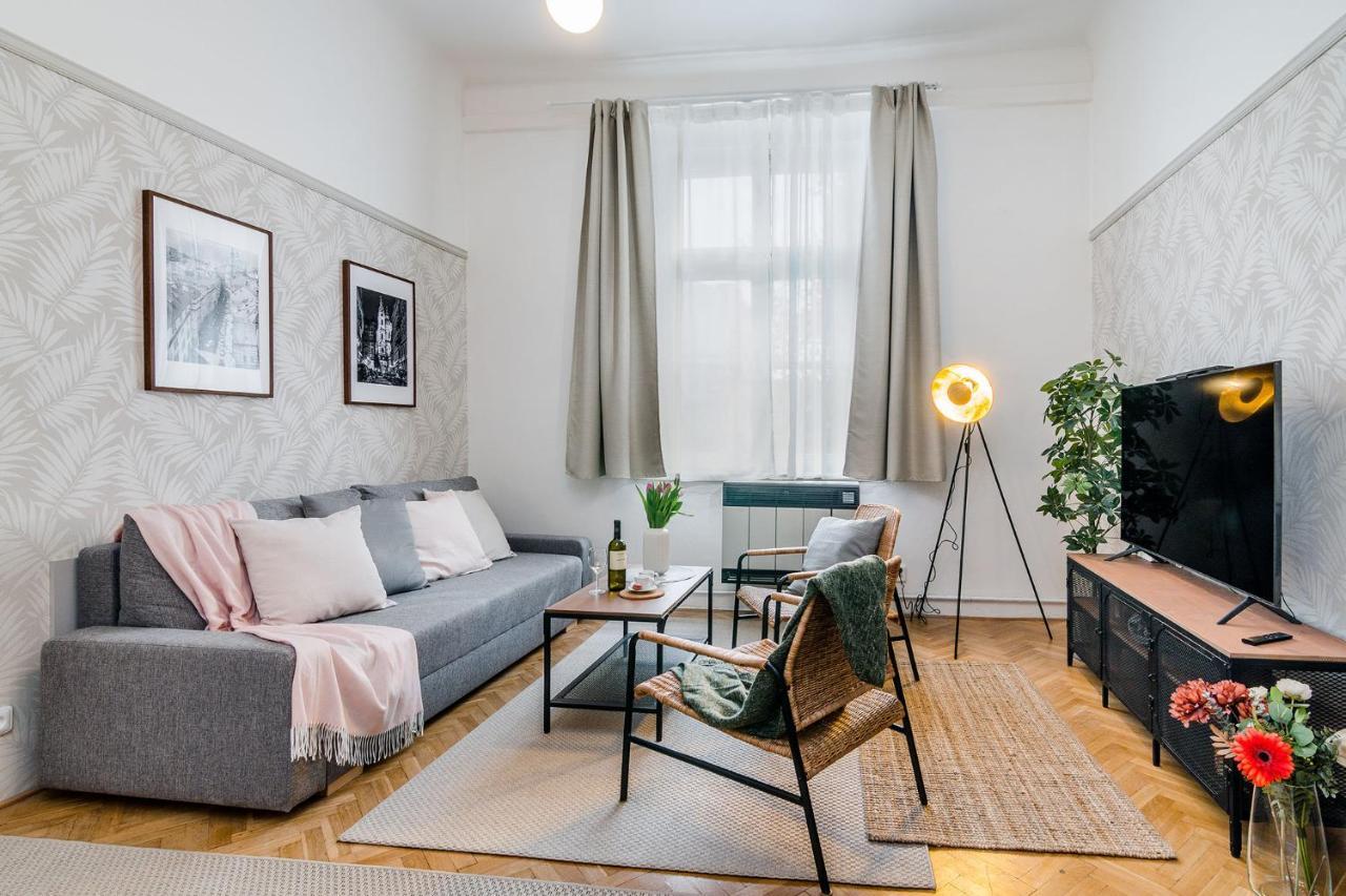 Florenc Apartments Prague 1 By Michal&Friends 外观 照片